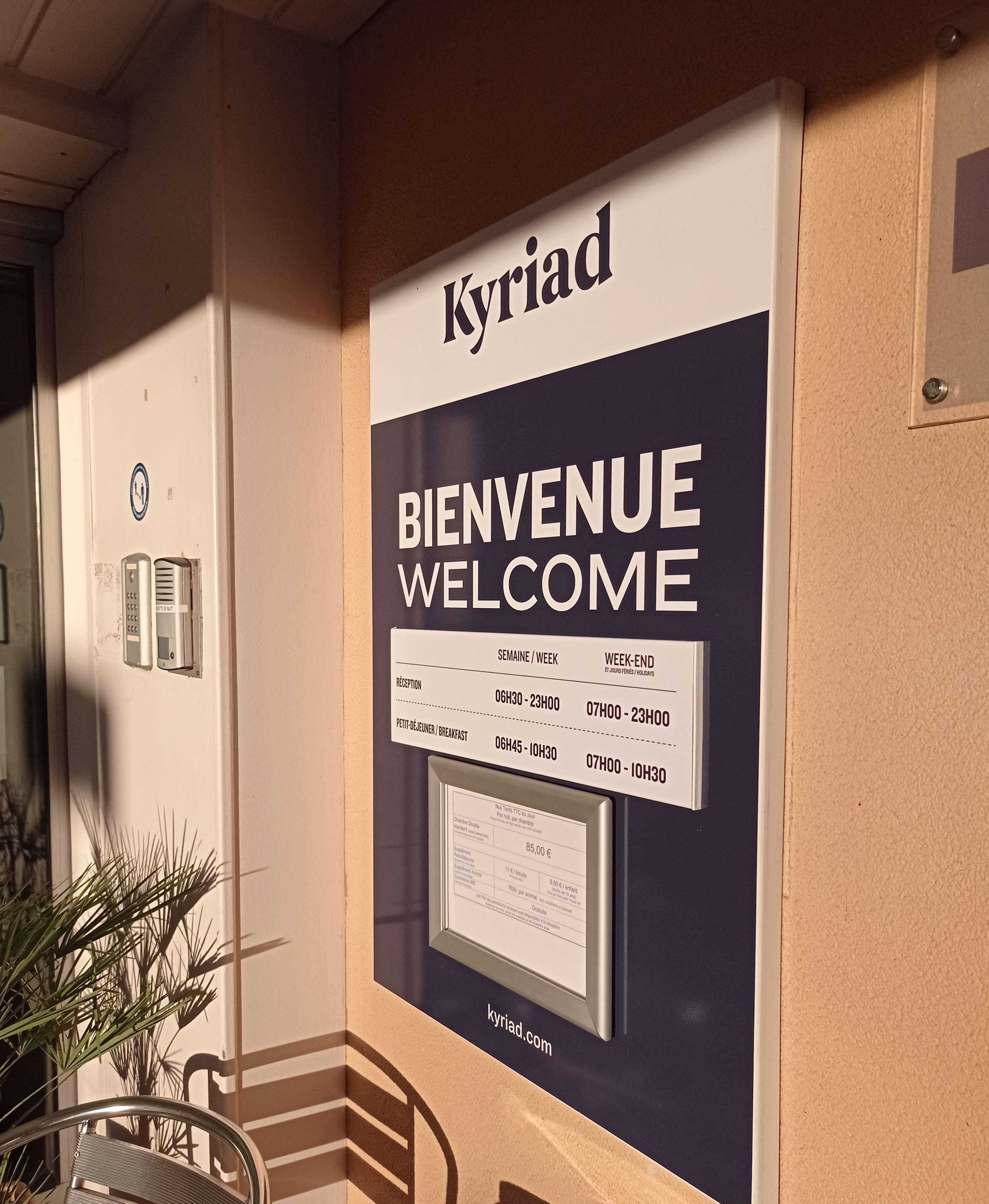 Kyriad Villefranche Sur Saone Экстерьер фото