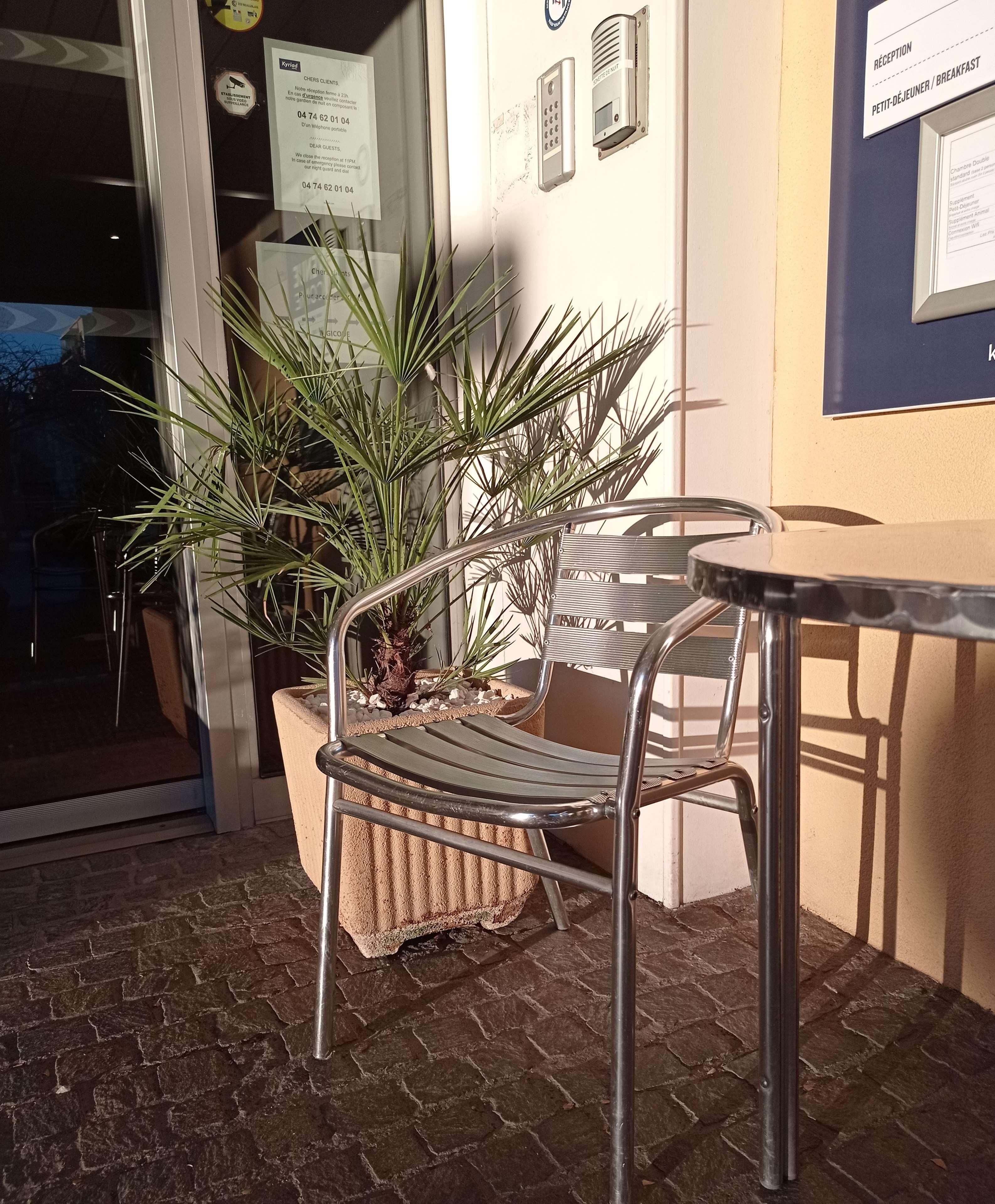 Kyriad Villefranche Sur Saone Экстерьер фото